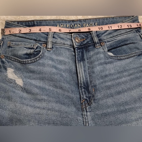 AMERICAN EAGLE OUTFITTERS HI-RISE DISTRESSED TAPERED LEG MOM JEAN SZ.6 X25 EUC - Picture 3 of 9